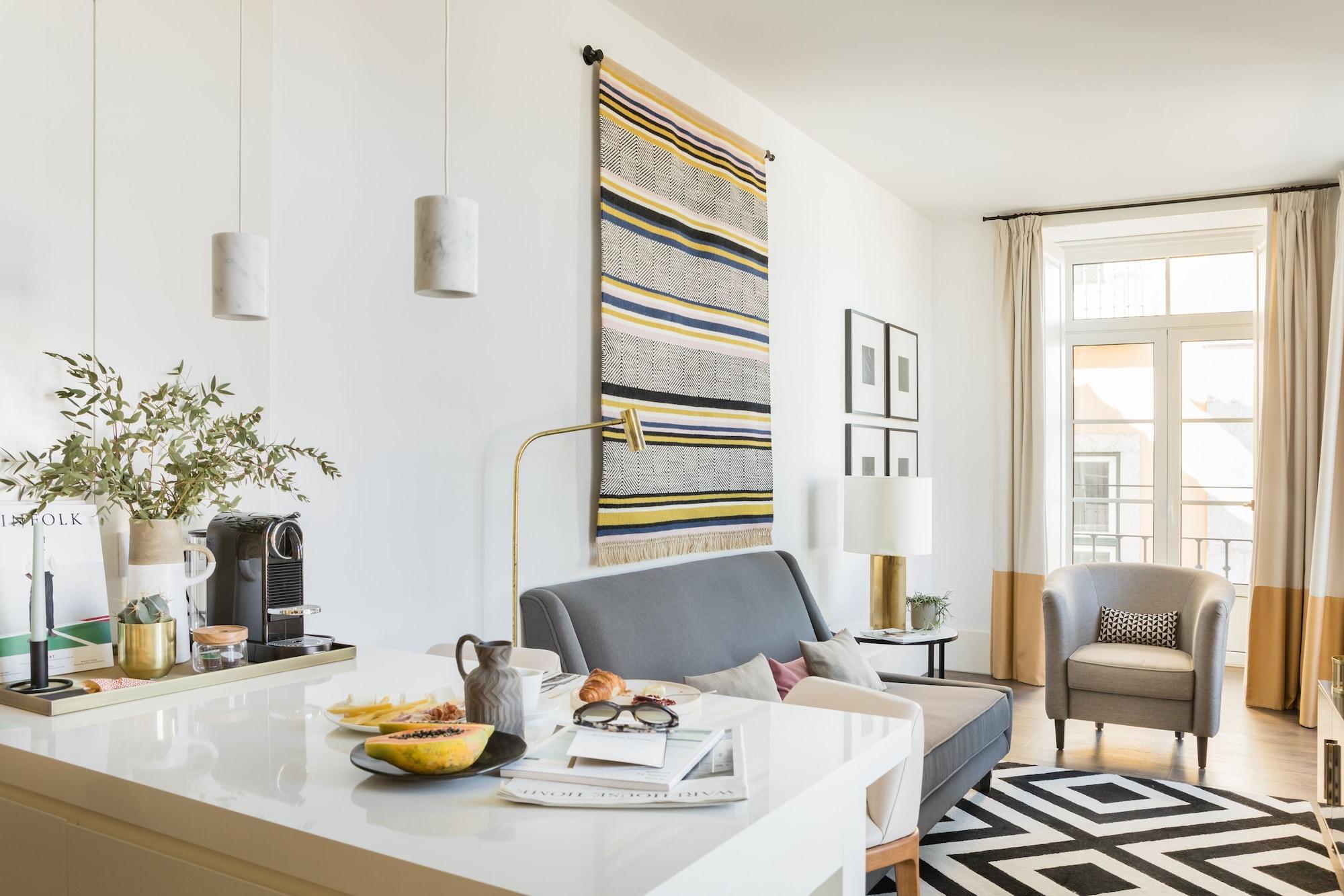 The Lumiares Hotel & Spa - Small Luxury Hotels Of The World Lisboa Εξωτερικό φωτογραφία A living room in a typical apartment at the complex