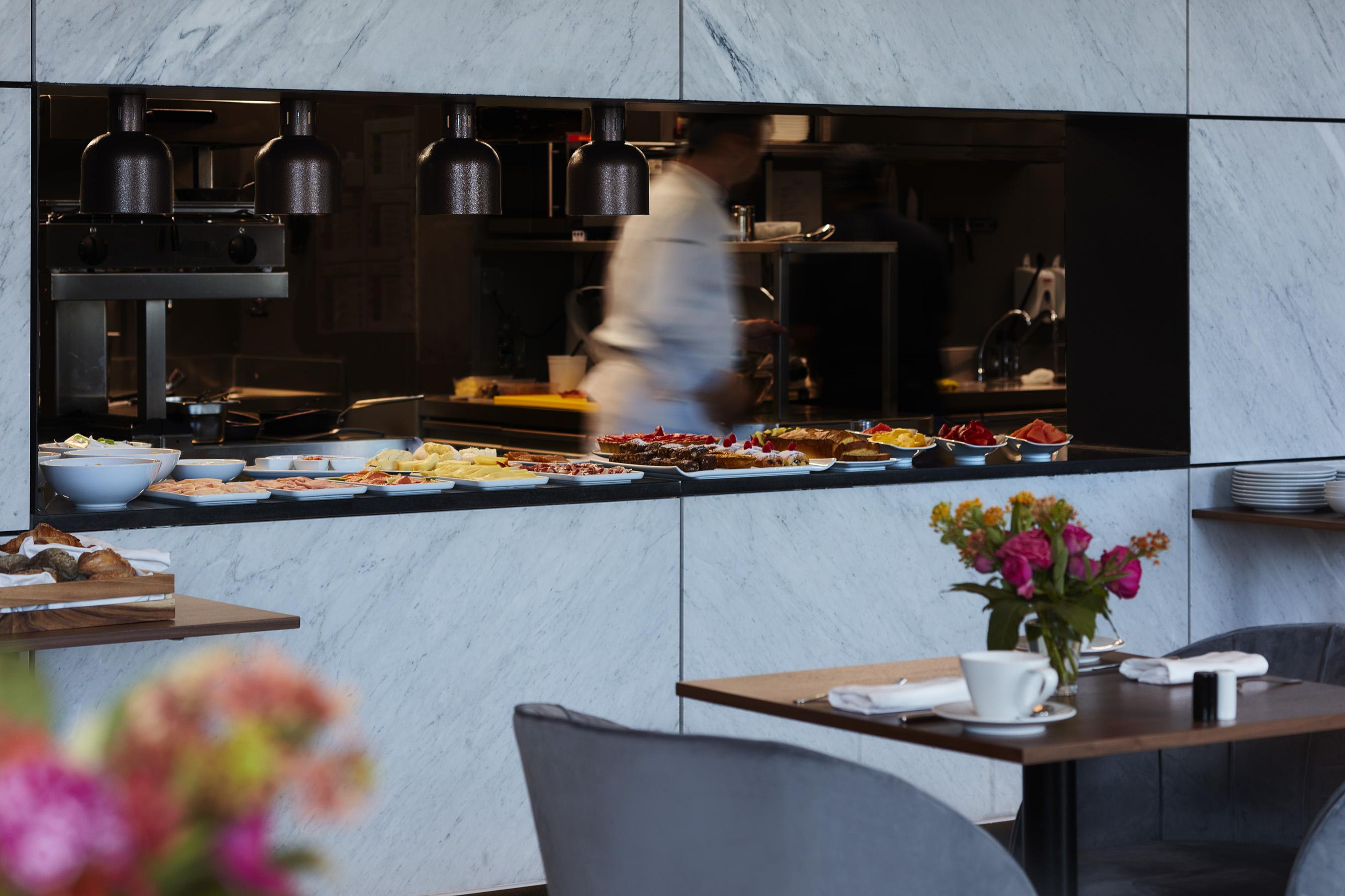 The Lumiares Hotel & Spa - Small Luxury Hotels Of The World Lisboa Εξωτερικό φωτογραφία The kitchen at the restaurant