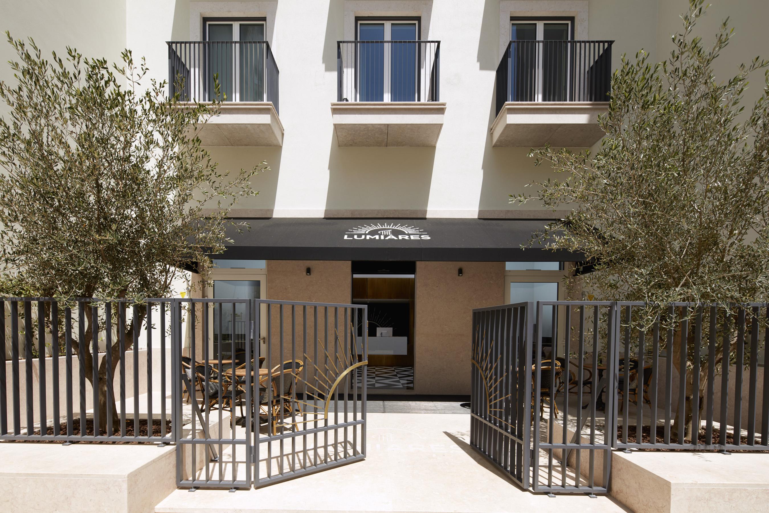 The Lumiares Hotel & Spa - Small Luxury Hotels Of The World Lisboa Εξωτερικό φωτογραφία The entrance of the hotel