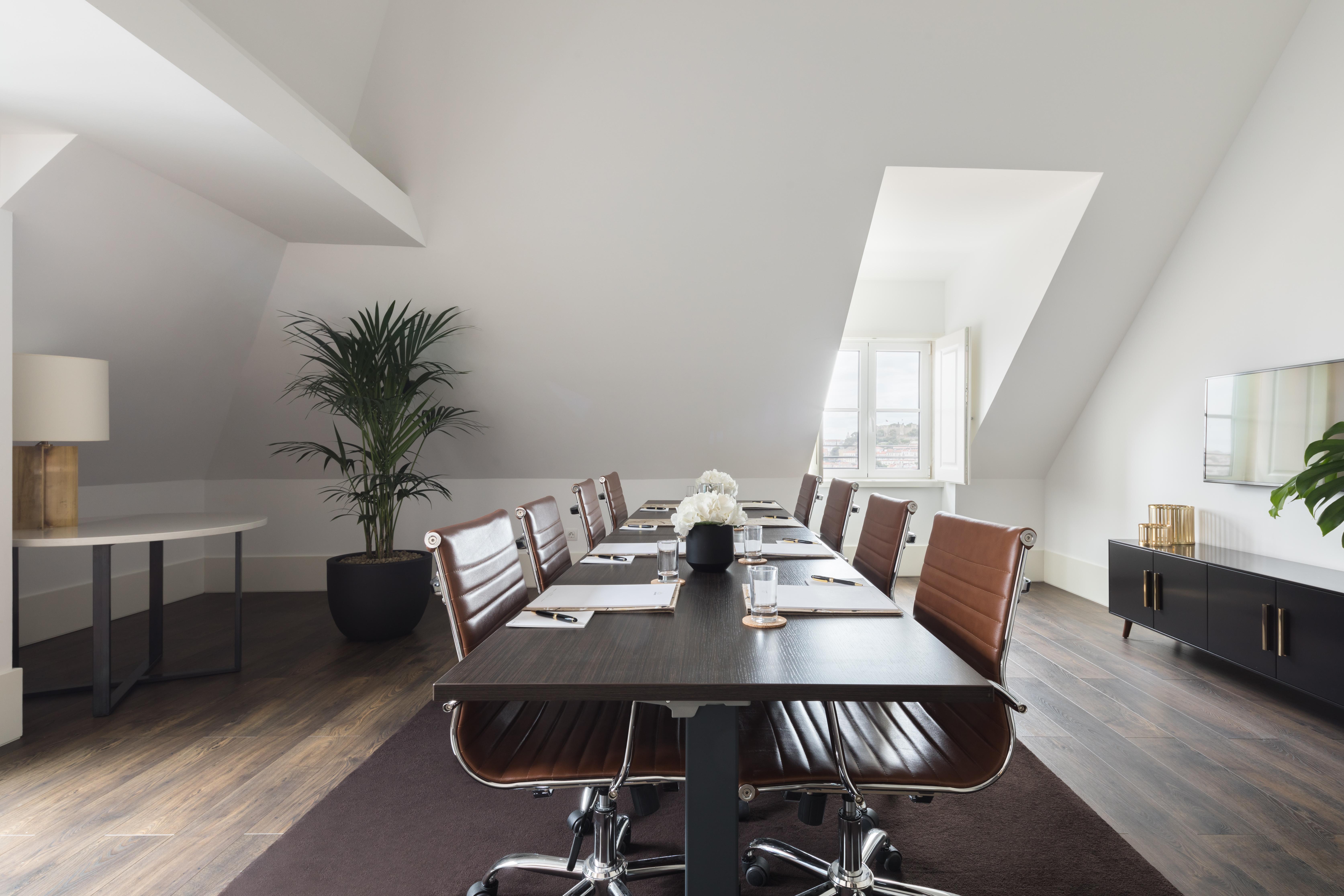 The Lumiares Hotel & Spa - Small Luxury Hotels Of The World Lisboa Εξωτερικό φωτογραφία The boardroom at the German headquarters of the Boston Consulting Group